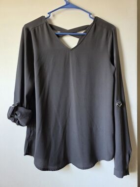 V-Neck Long Sleeve Crisscross Back Blouse - Gray